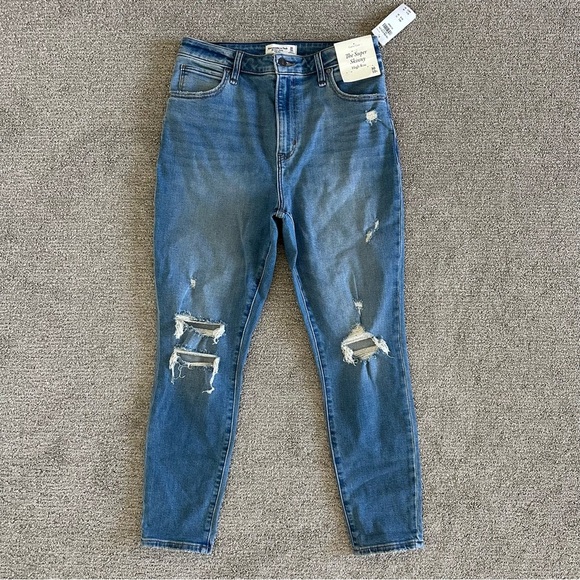 Abercrombie & Fitch Denim - Abercrombie & Fitch The Super Skinny High‎ Rise Jeans 30/10Short